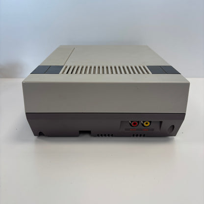 Nintendo Entertainment System NES Video Game Bundle NES-001 Tested Working