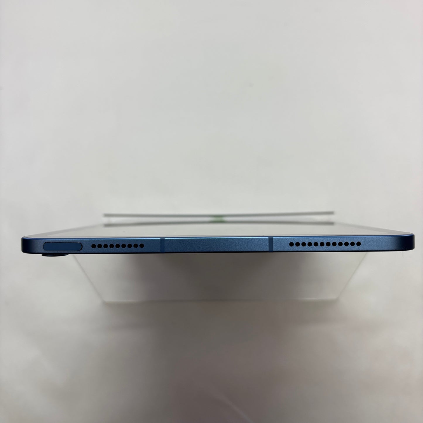 Unlocked Apple iPad 10th Gen 64GB Blue MQ6K3LL/A