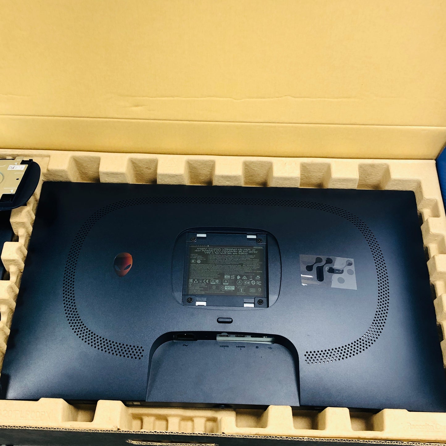 Alienware 27" AW2725DM Curved Monitor