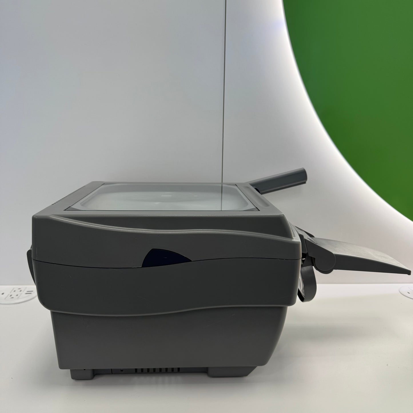 Apollo Horizon 2 2,000 Lumens Overhead Projector V16000