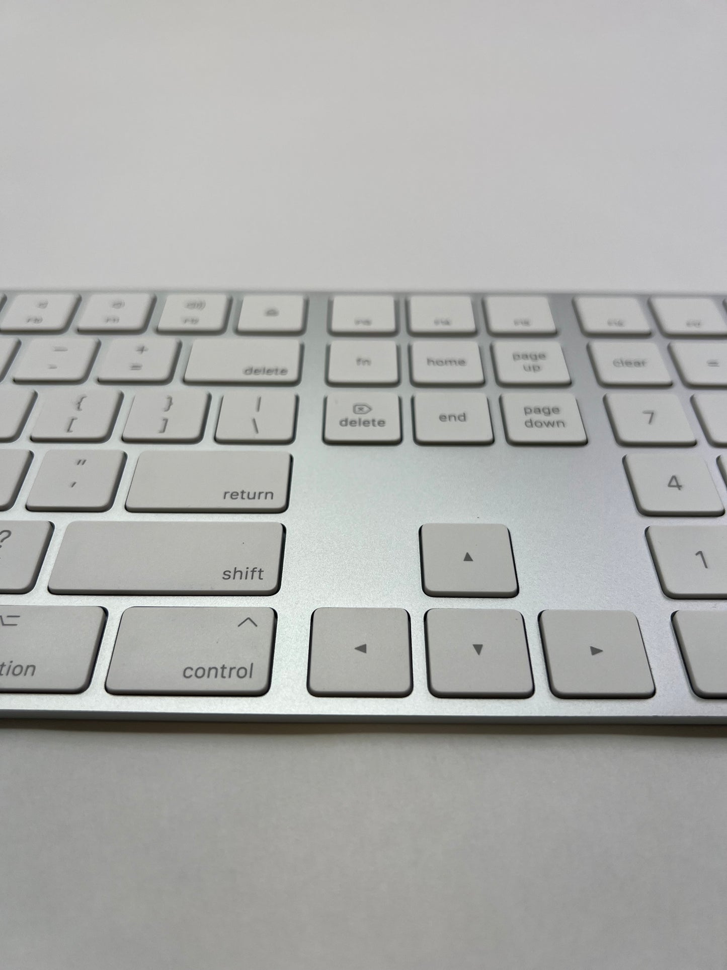 Apple Magic Keyboard with Numeric Keypad White MQ052LL/A