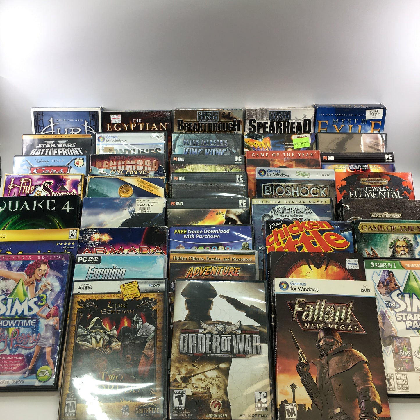 Lot of 33 PC Games [Half Life 2, Fallout 3, Fable and More]