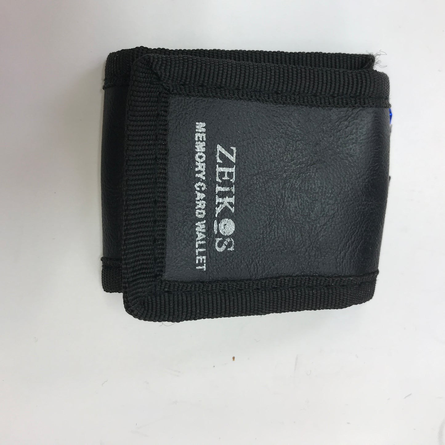 Nikon D3000 10.2MP DSLR Camera  w Carrying Bag Tested and Working