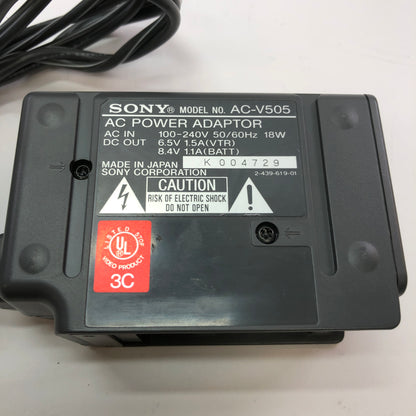 Sony Handycam Camcorder CCD-SC5 w/ Carrying Bag and Original Manuals
