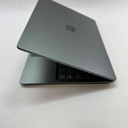 Microsoft Surface Laptop Go 2 2013 12.4" i5-1135G7 2.4GHz 8GB RAM 128GB SSD