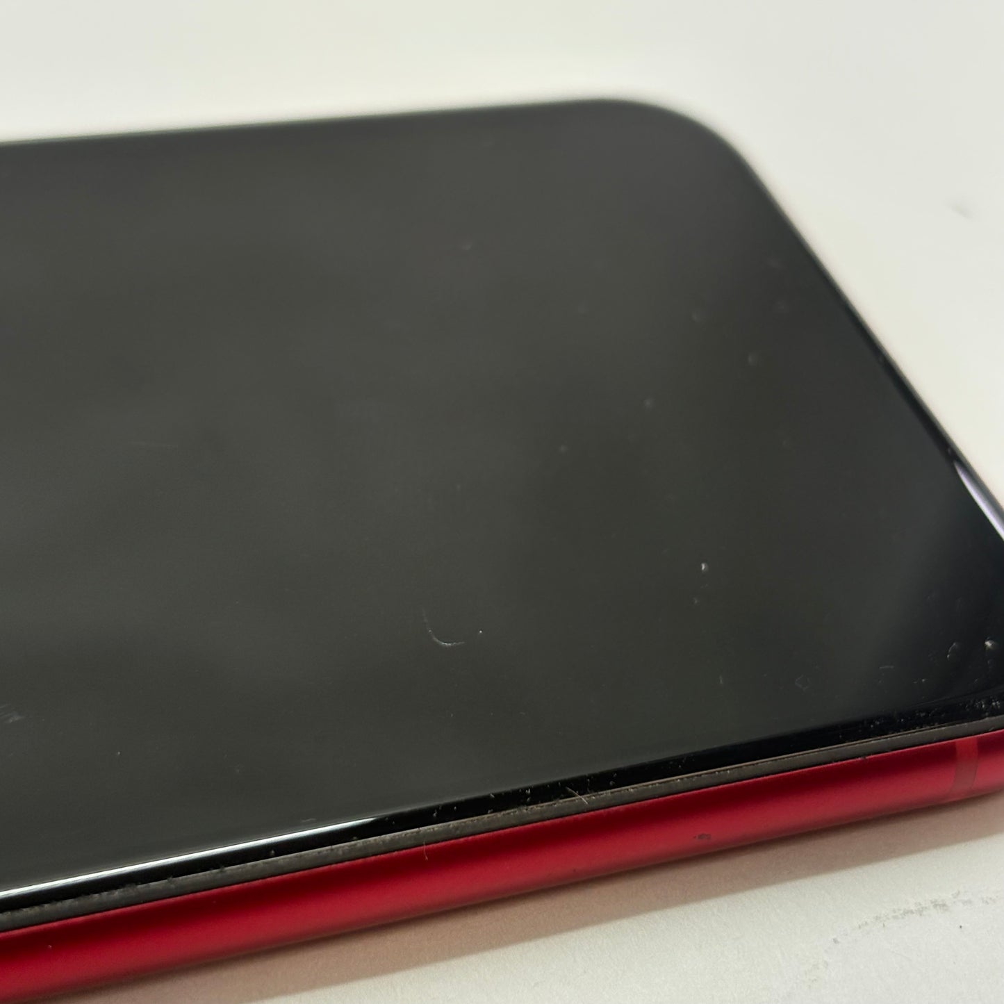 Unlocked Apple iPhone 11 64GB 26.2.1 Red MWL92LL/A