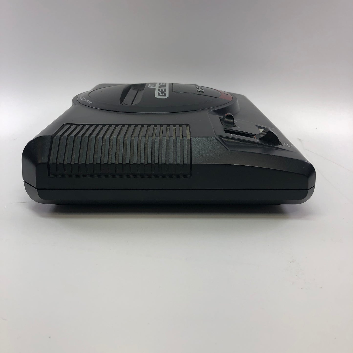 Broken Sega Genesis 16-Bit Video Game Console 1601 Read