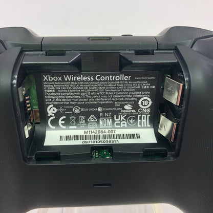 Used Lot of 3 Microsoft Xbox One Wireless Controllers Model 1914 Working