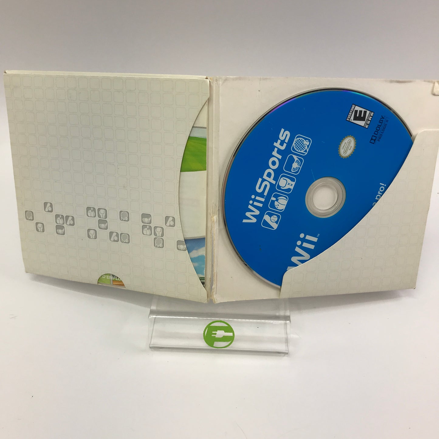 Wii Sports (Nintendo Wii, 2006) Complete in Original Box w Manual