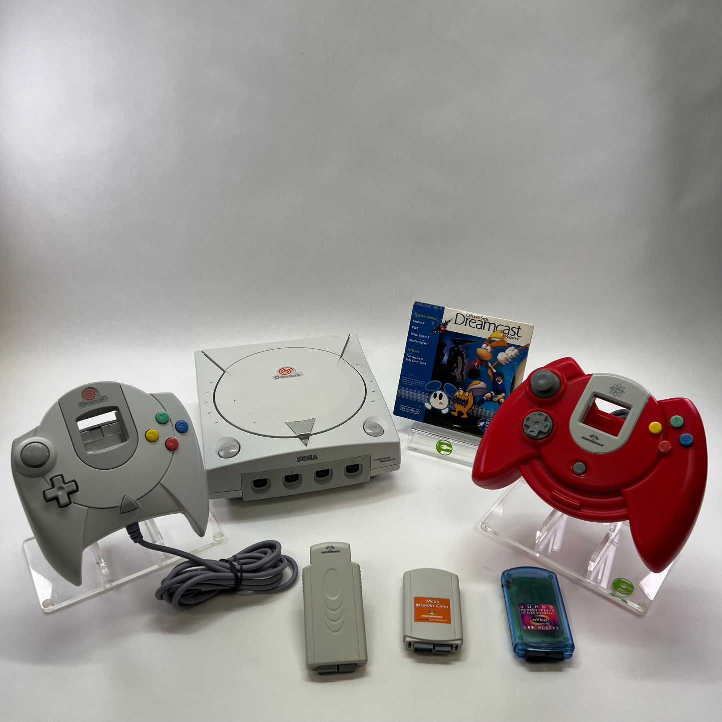 Sega Dreamcast Console Gaming System White Bundle HKT-3020