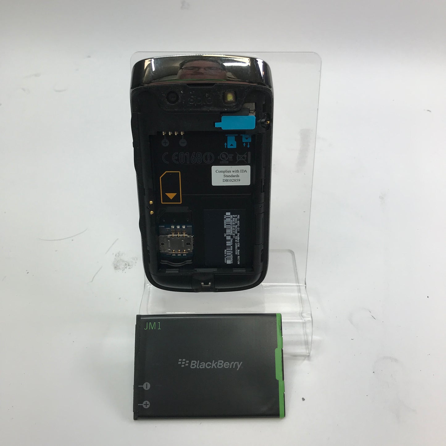BlackBerry Bold QWERTY Smartphone 9790 w OEM Battery