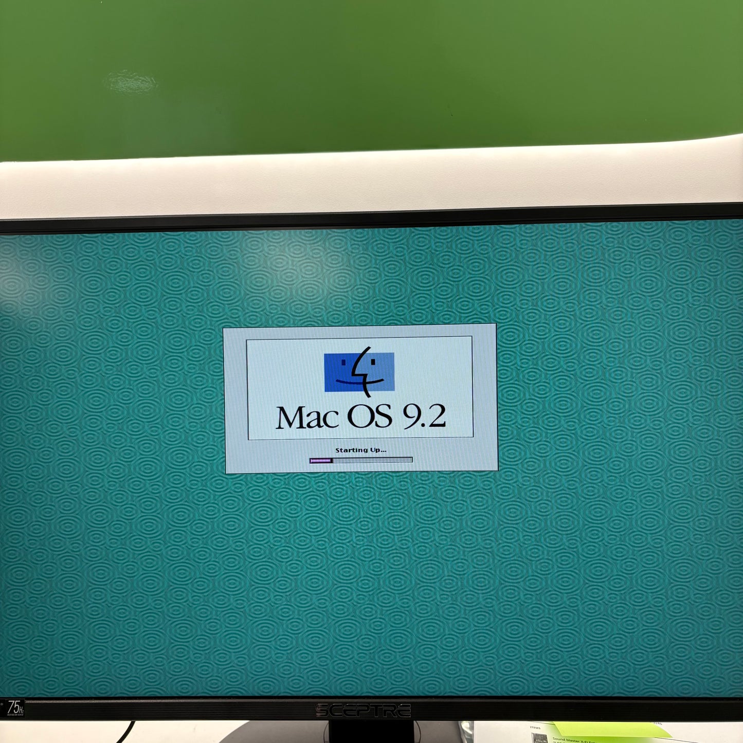 1998 Apple Power Macintosh G3 G3 300-MHz 64MB 6GB HDD Crystal Blue M5183 CIB