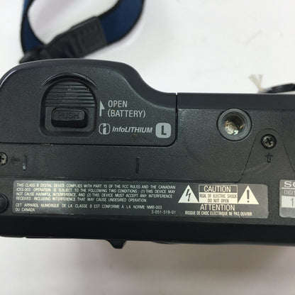 Sony FD83 Digital Still-Camera MVC-FD83 w Neck Strap