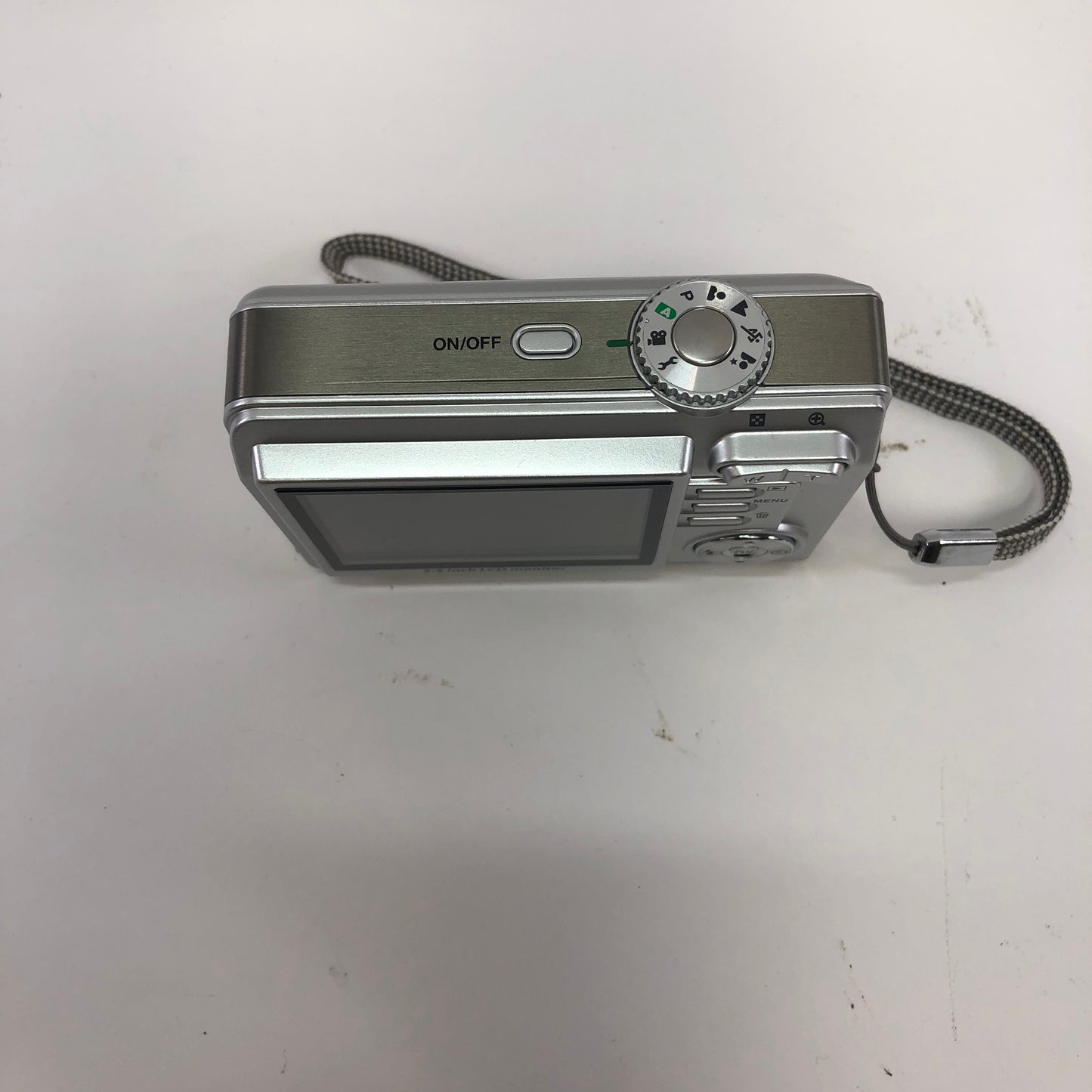 Vivitar 5386 5.0MP Compact Digital Camera - For Parts Only, Battery Tray Issue