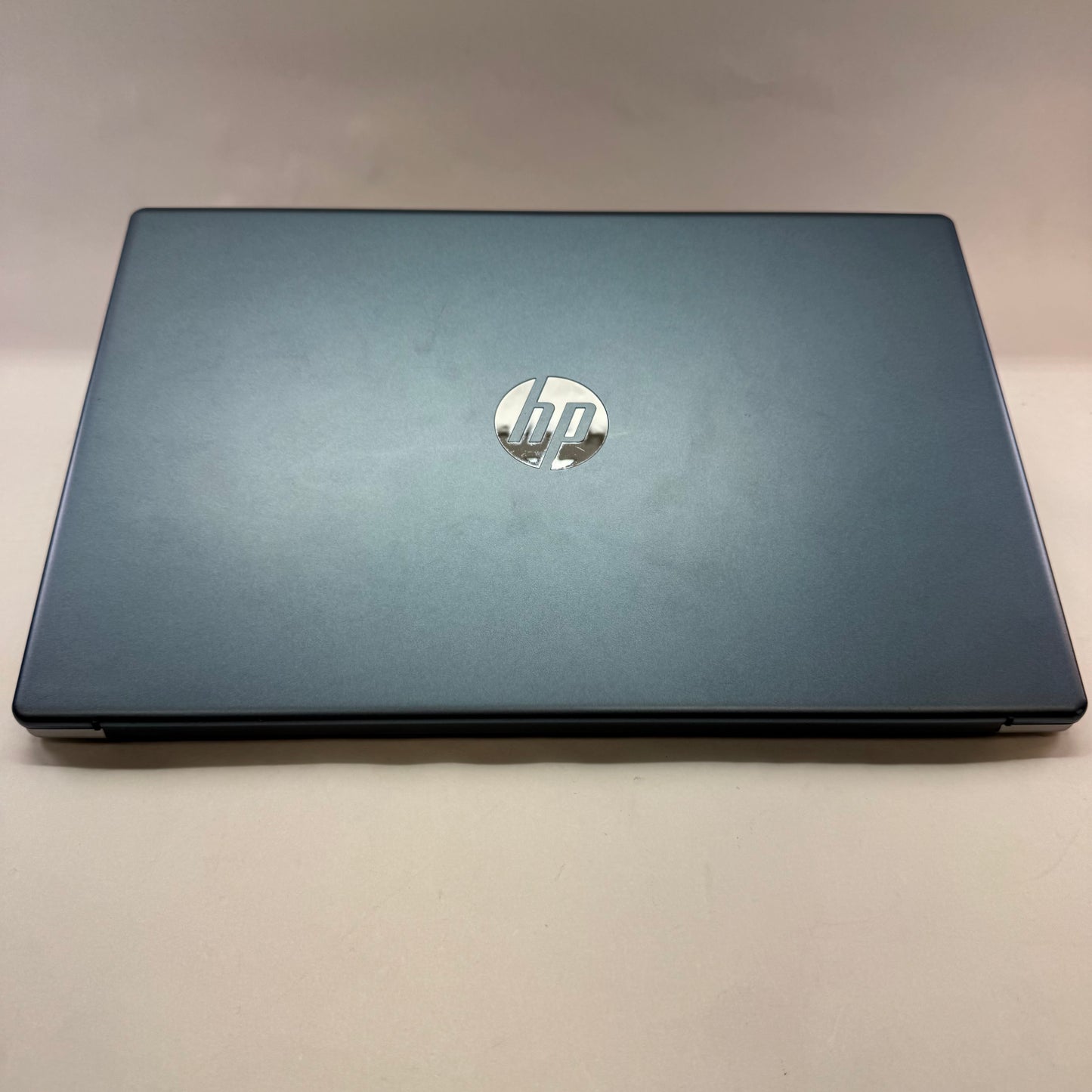 HP Laptop 15-FC0037 Ryzen 5 7520U 2.8GHz 8GB RAM 256GB SSD