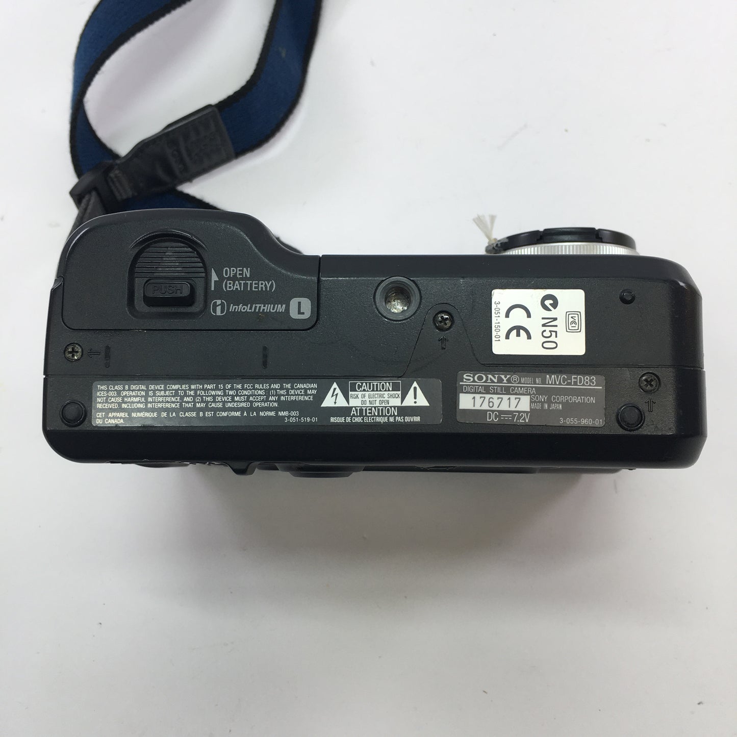 Sony FD83 Digital Still-Camera MVC-FD83 w Neck Strap
