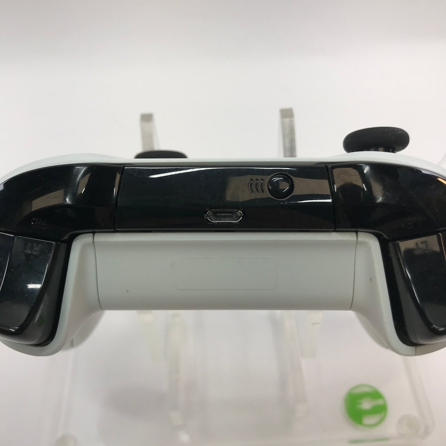 Used Lot of 4 Tested and Working Microsoft Xbox One Wireless Controllers