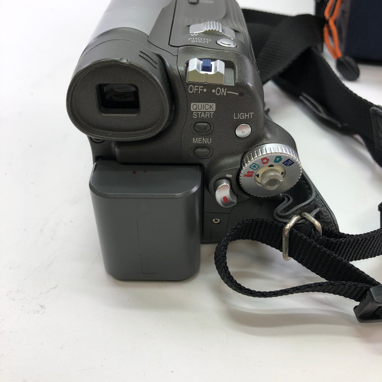 Panasonic Handycam Camcorder PV-GS31 w Carrying Case and Two Blank Cassettes