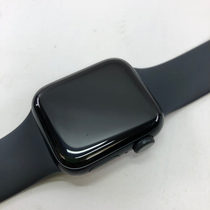 GPS Only Apple Watch SE 2nd Gen 40MM Black Aluminum Midnight Sport Band A2722