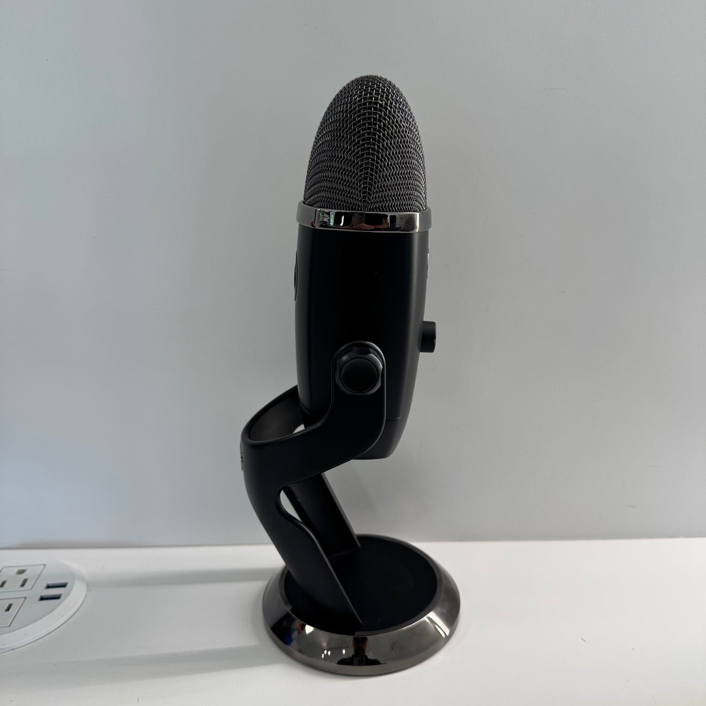 Logitech Blue Yeti X Microphone  A00104