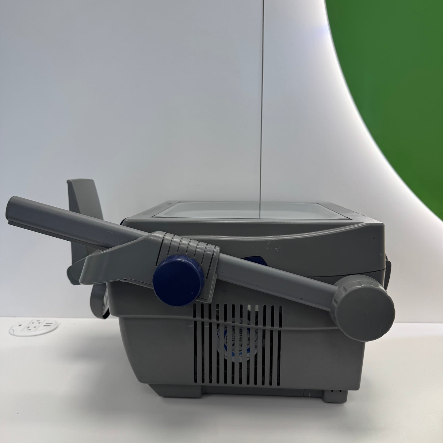 Apollo Horizon 2 2,000 Lumens Overhead Projector V16000