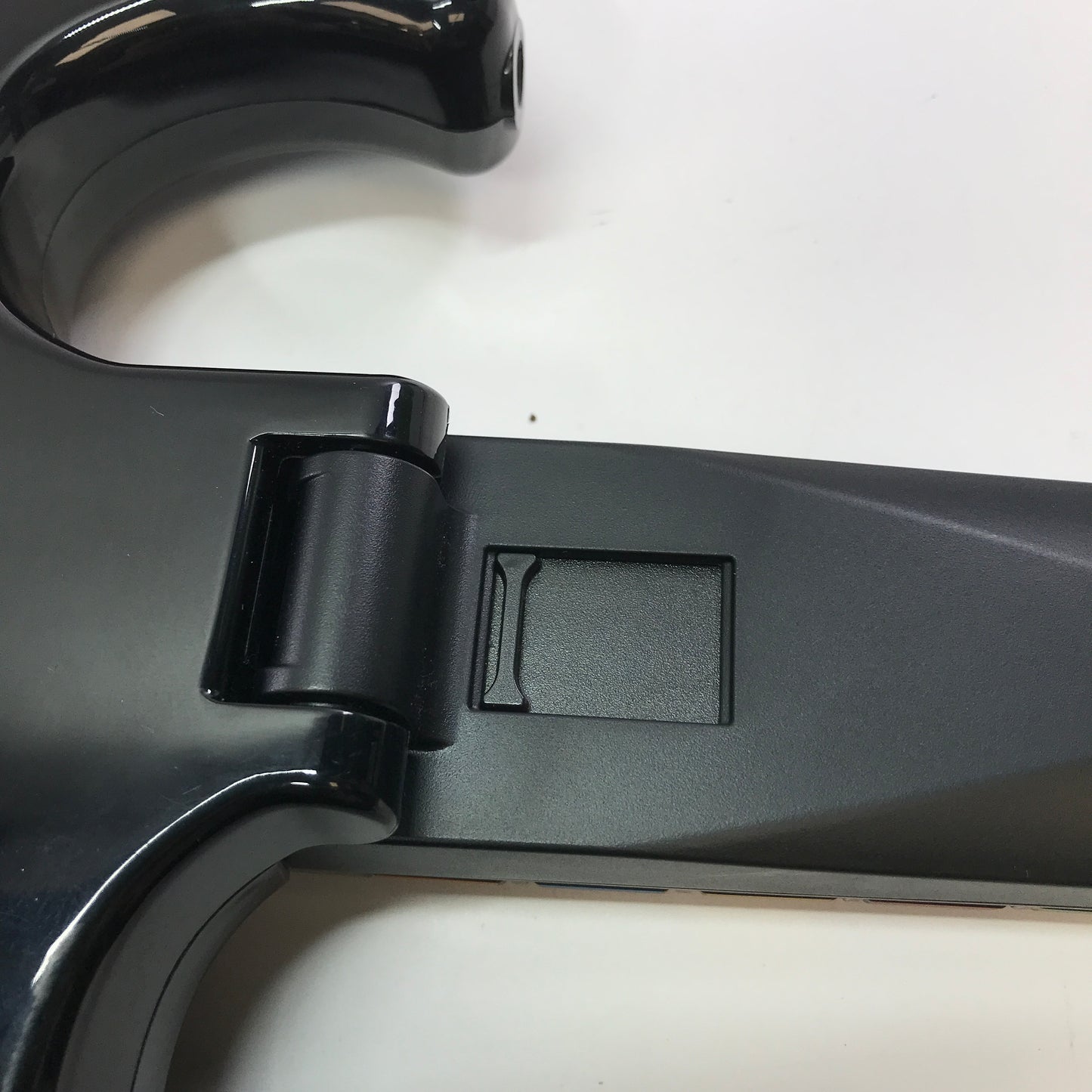 PDP Riffmaster Wireless Guitar 049-034 for Xbox No Dongle w/ Strap