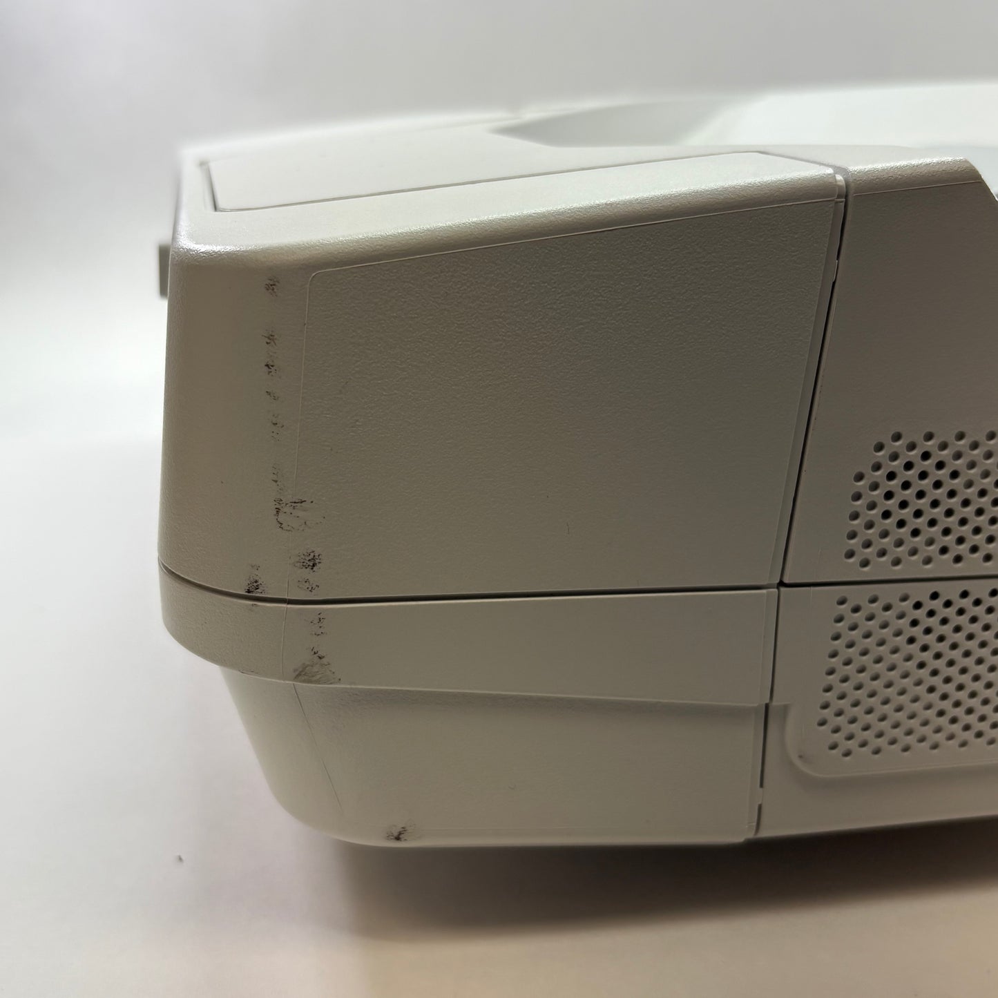 NEC UM361X Projector 1024 x 768 XGA 3,600 Lumens 3LCD Projector NP-UM361X