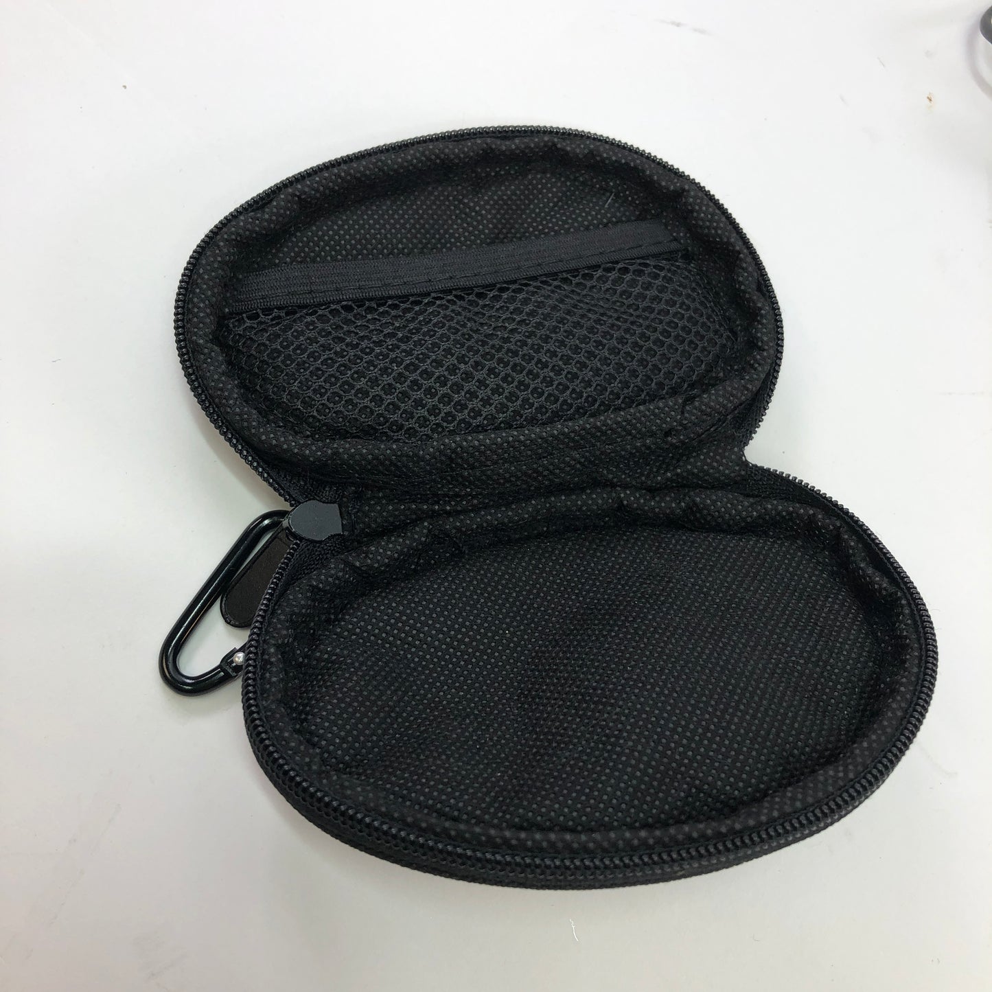 Shure SE215 Wired In-Ear Headphones Black w Carrying Case