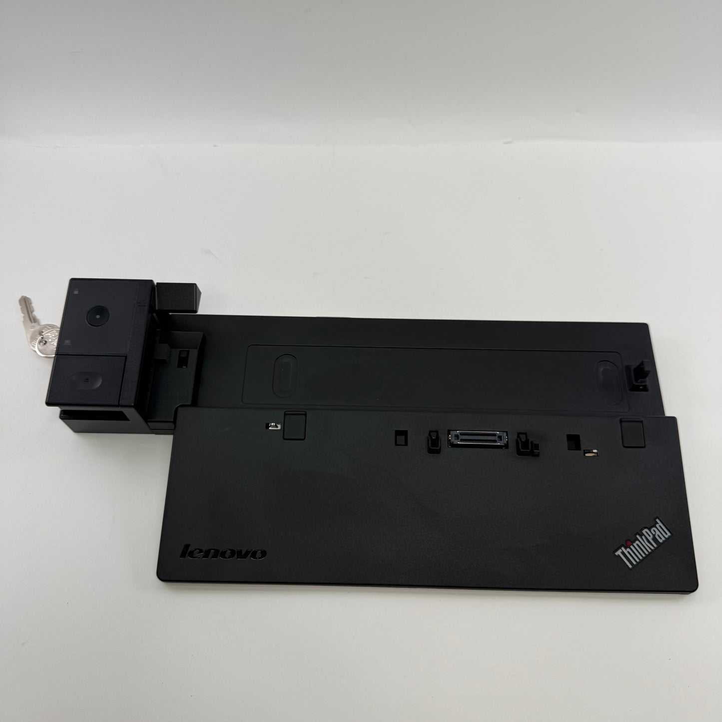 Lenovo ThinkPad Pro Dock Laptop Docking Station 90W Power - Model 40A10090US