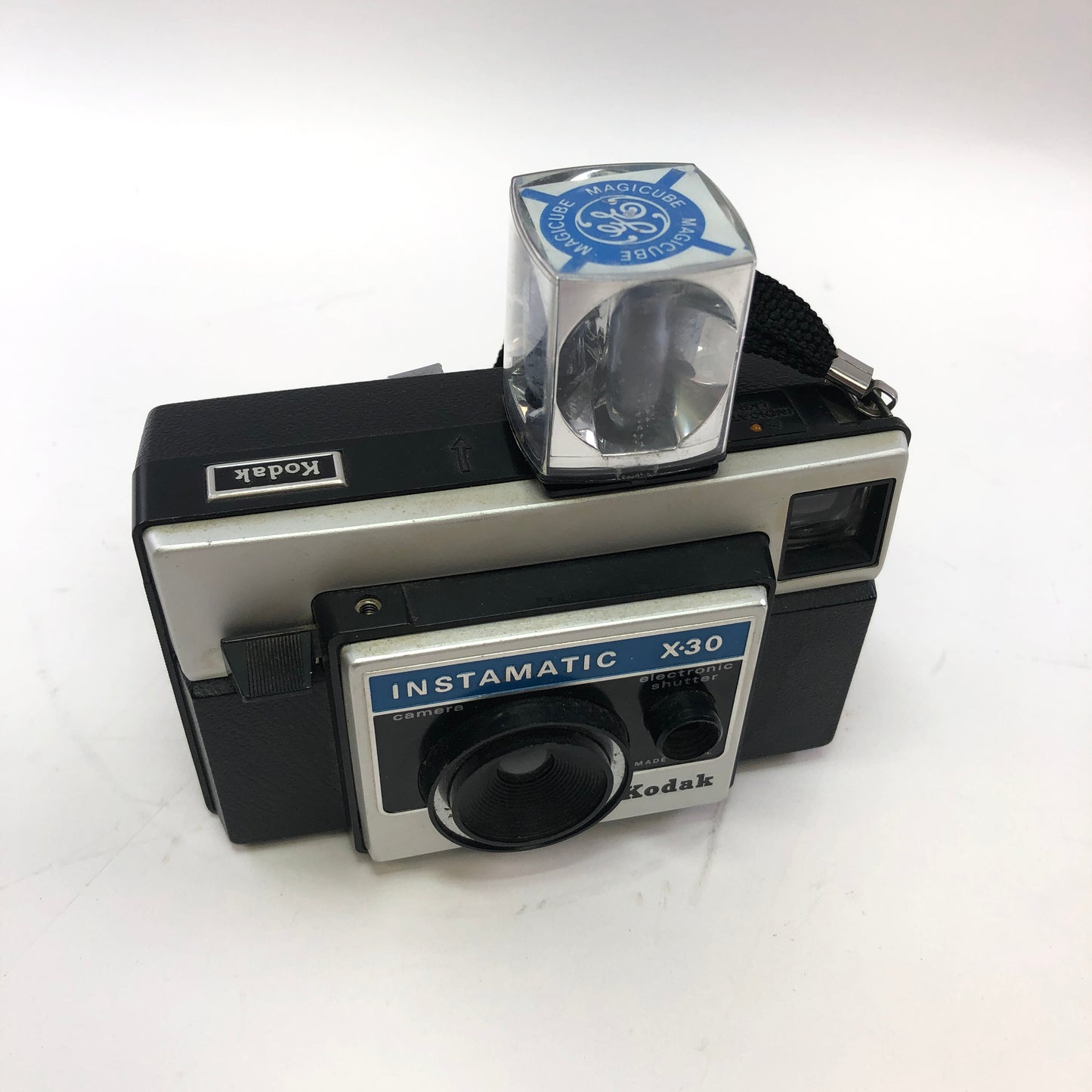 Kodak Instamatic X-30 35MM Film Camera w Magic Cube