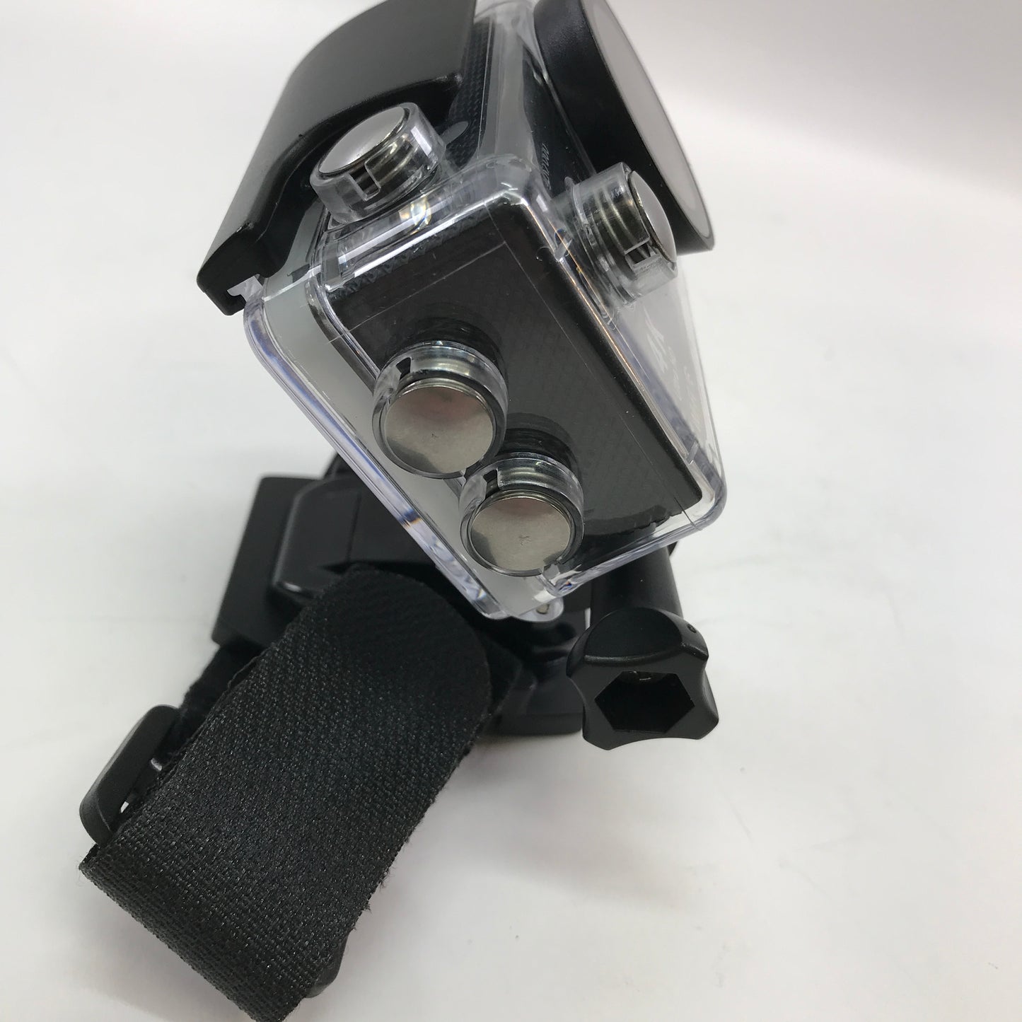 AKASO EK7000 4K Action Camera Ultra HD Wifi w Case and Strap
