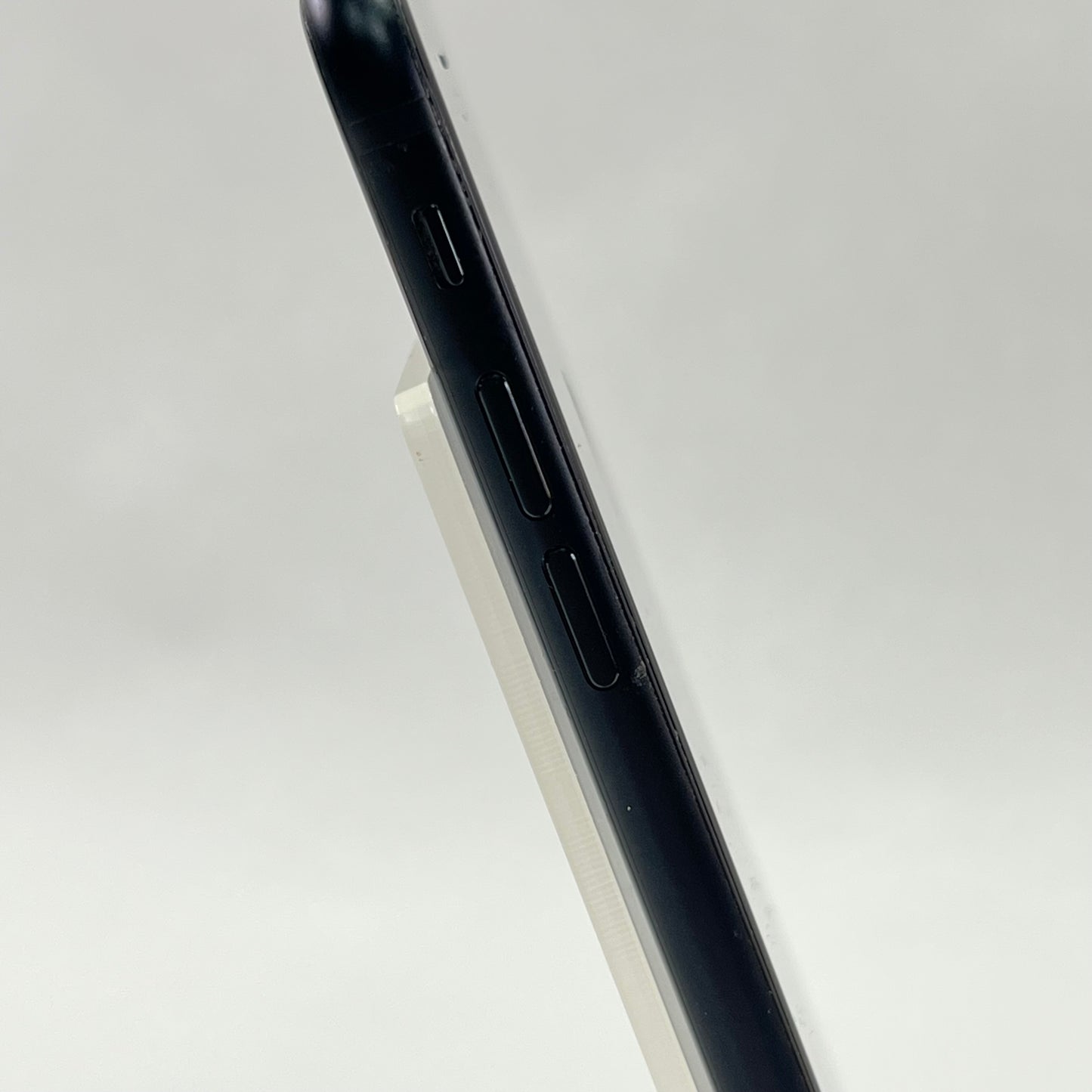 Factory Unlocked Apple iPhone SE 3rd Gen 64GB Midnight MNA93LL/A