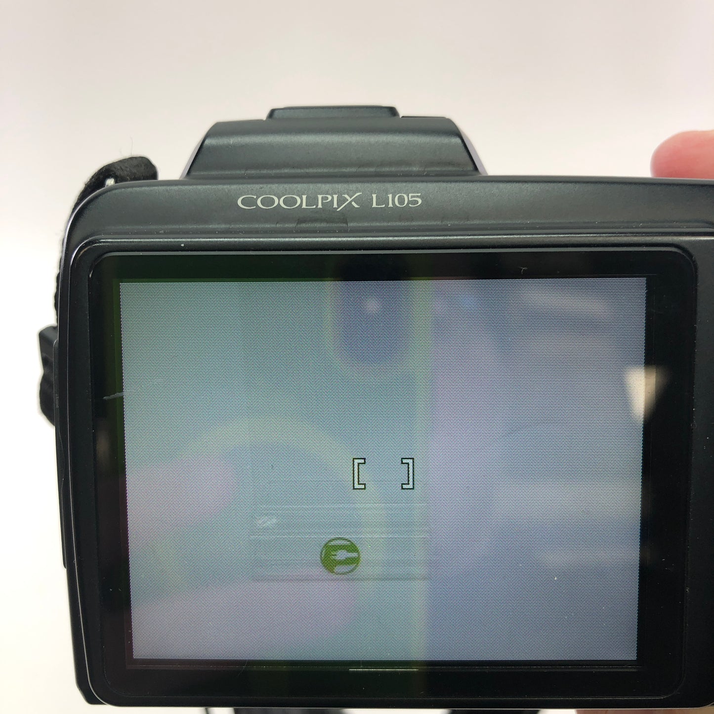 Nikon COOLPIX L105 Digital Camera 15x Wide Zoom VR Tested and Working
