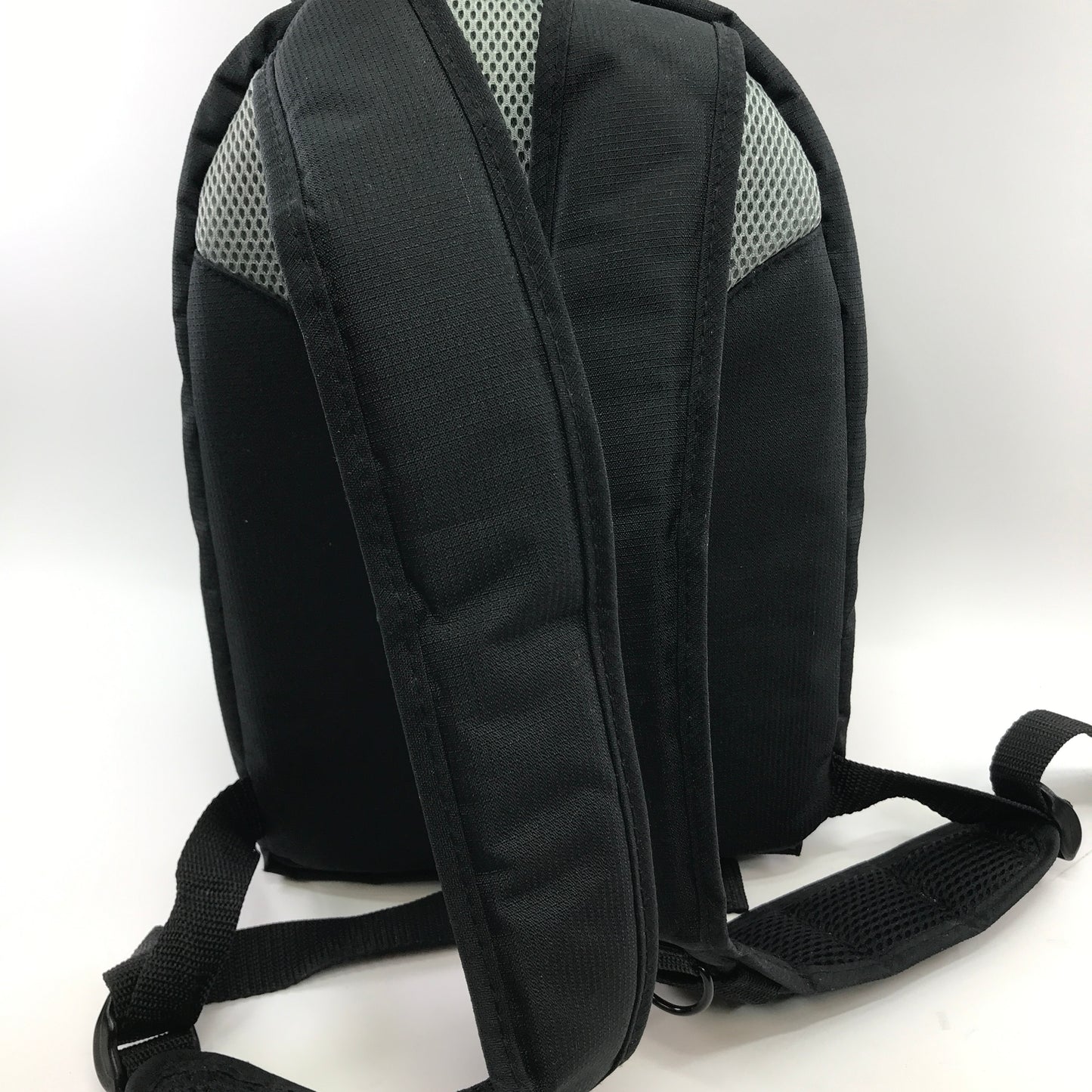 Nikon D3000 10.2MP DSLR Camera  w Carrying Bag Tested and Working