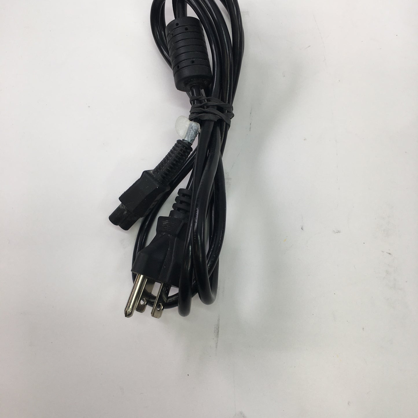 Hitachi CPX4 XGA 2000 LCD Projector w Power Cables and Attached Mount