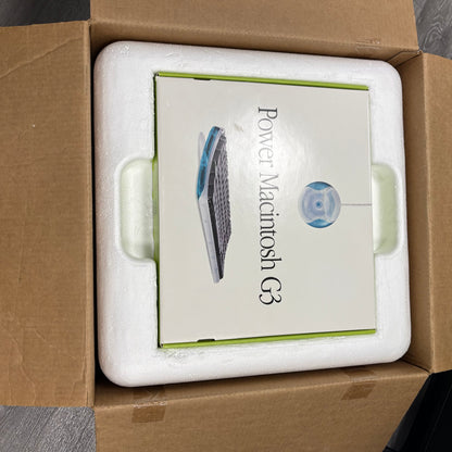 1998 Apple Power Macintosh G3 G3 300-MHz 64MB 6GB HDD Crystal Blue M5183 CIB