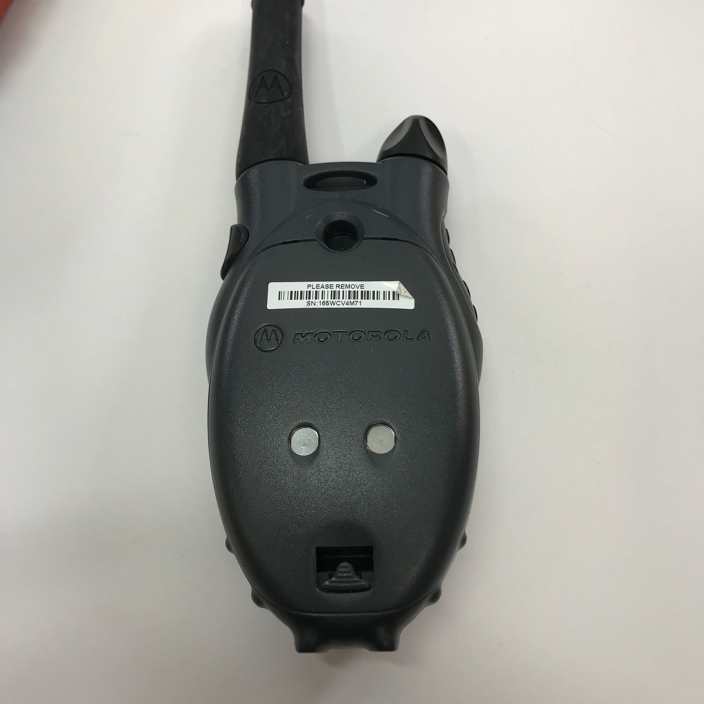 Motorolla Talkabout T5410 Walkie Talkie w Charging Base Tested and Working
