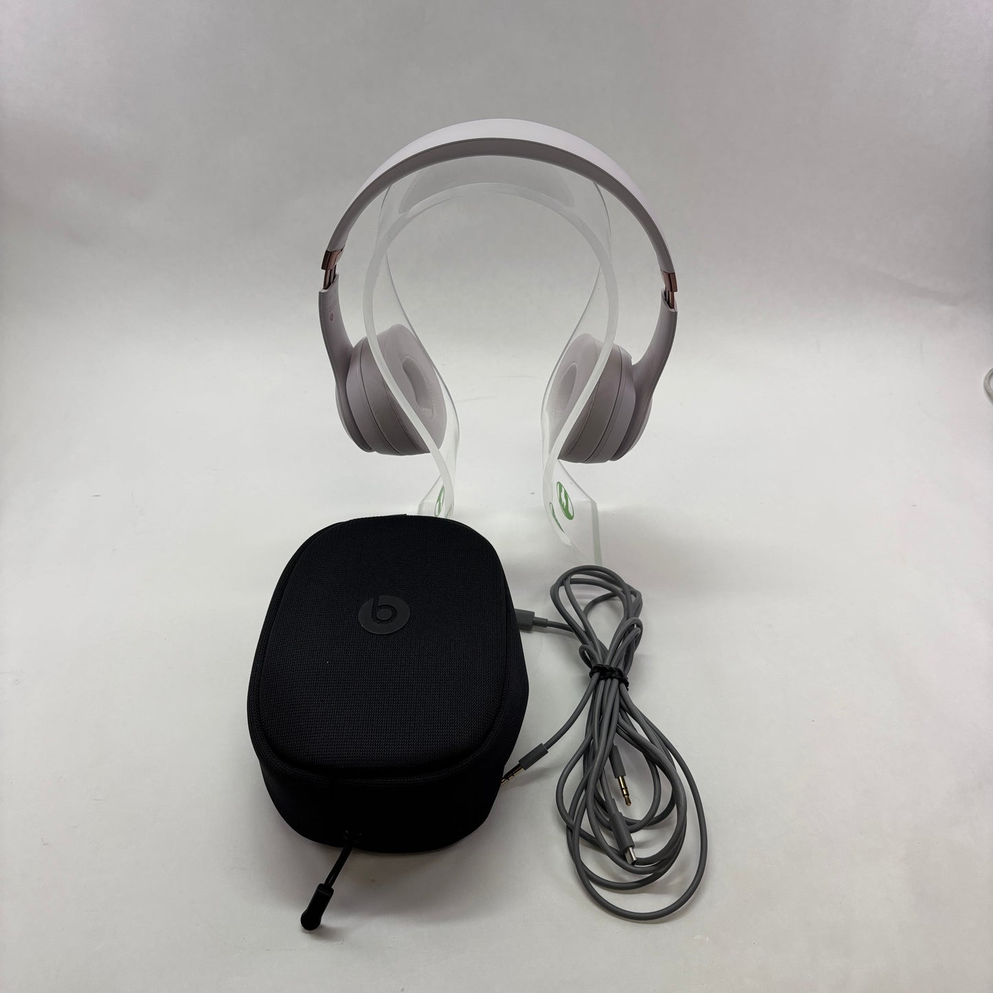 Beats Solo4 Wireless On-Ear Bluetooth Headphones Cloud Pink A3140