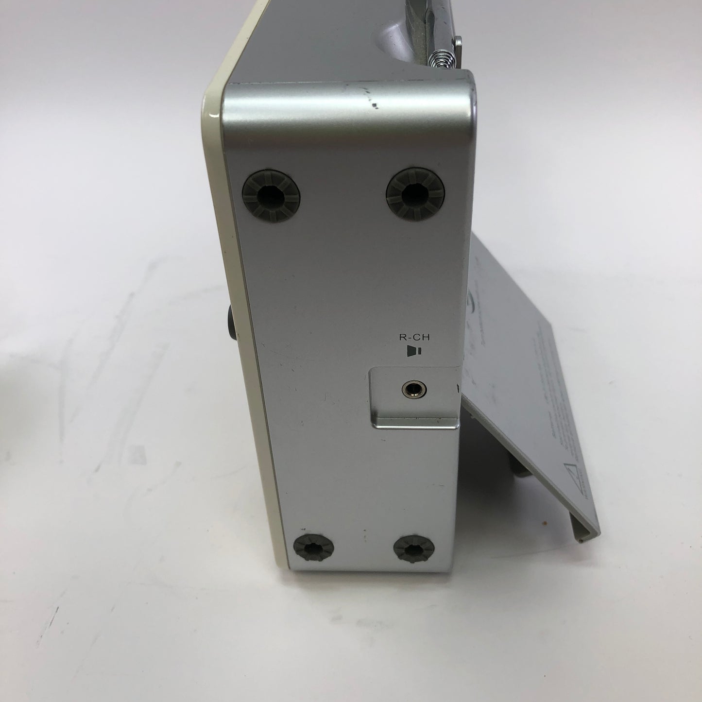 Tivoli Audio isongbook AM/FM Alarm Clock Radio w Extension Speaker