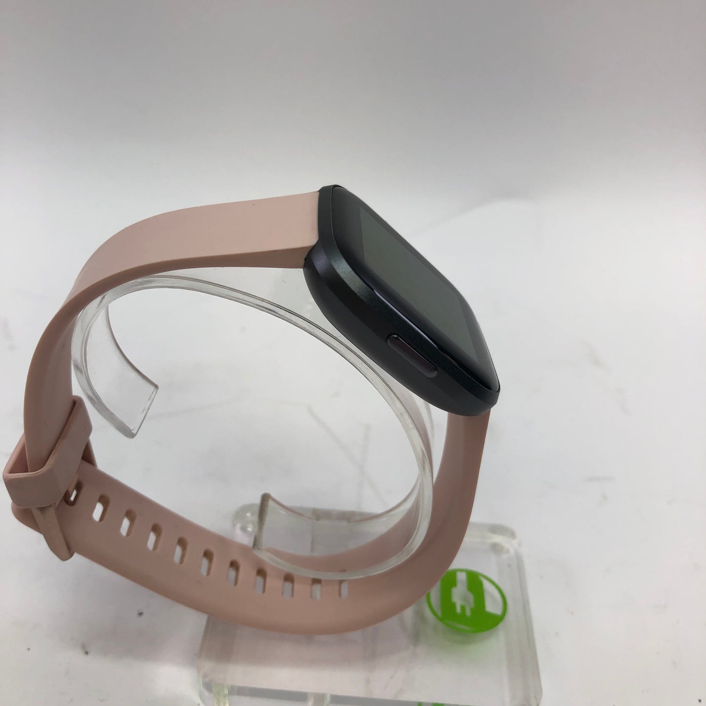Fit Bit Versa Fitness Watch FB507 w Pink Watch Band Aluminum Body