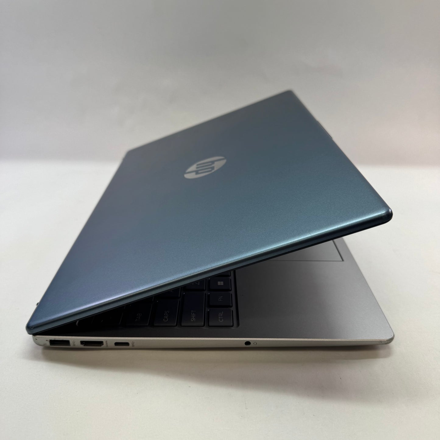 HP Laptop 15-FC0037 Ryzen 5 7520U 2.8GHz 8GB RAM 256GB SSD