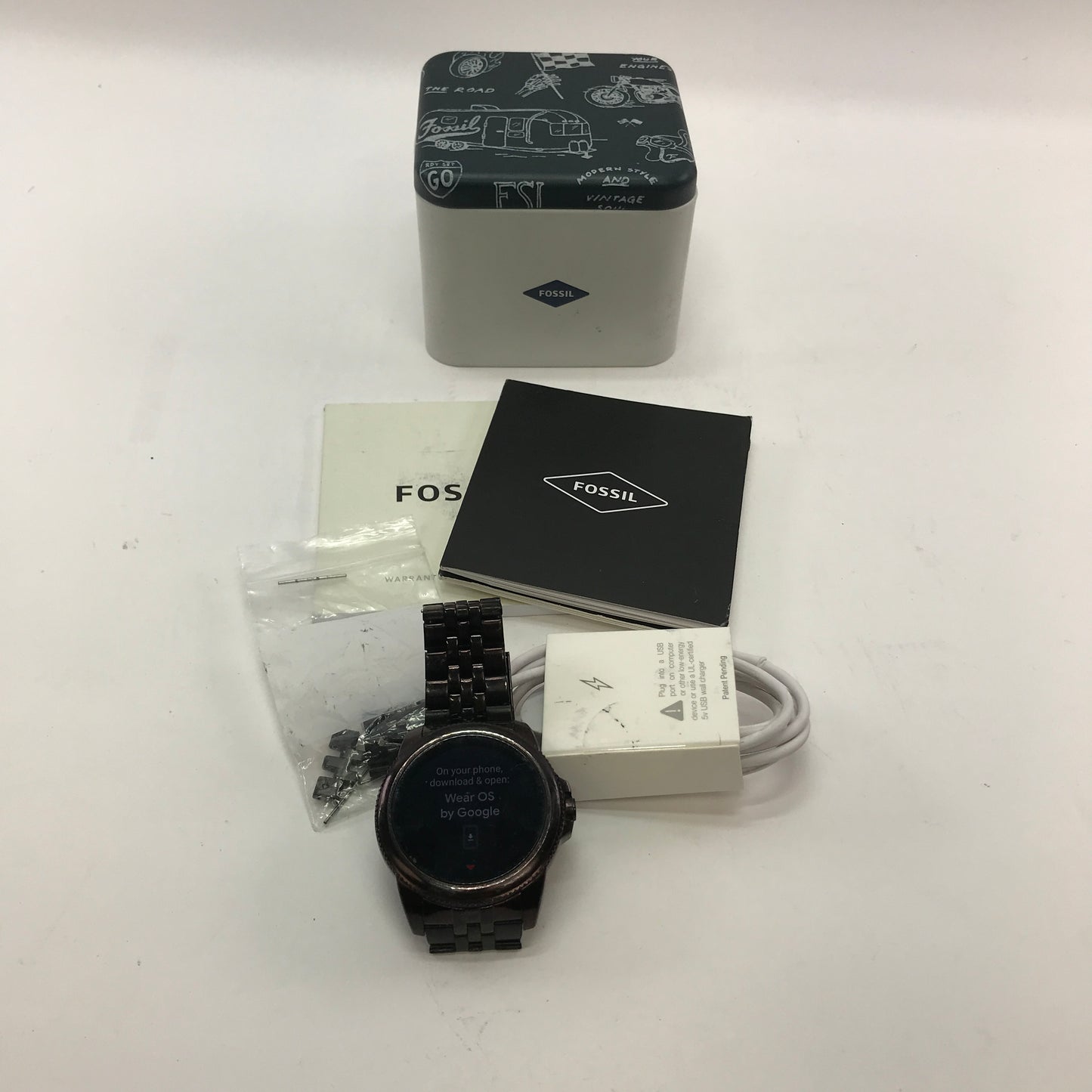 Fossil 5E Smart Watch SBT-1536 w/ Original Box, Manuals and Extra Links