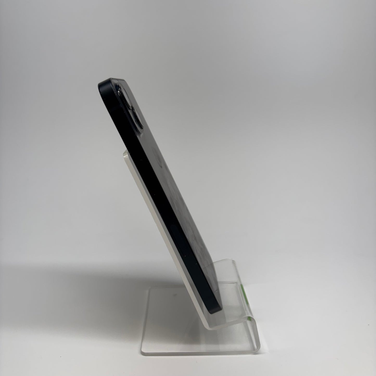 Unlocked Apple iPhone 13 128GB 18.1.1 Midnight MLML3LL/A