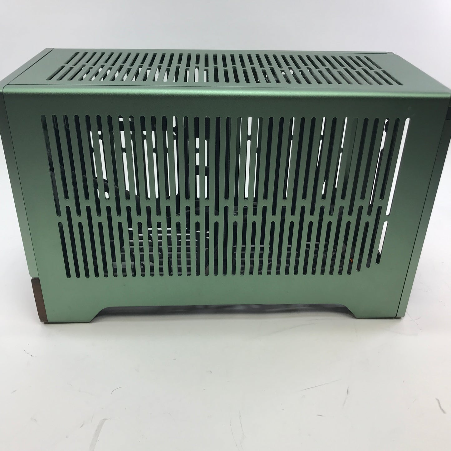 Fractal Terra Mini ITX Case PC Case Graphite Walnut Front FD-C-TER1N-03