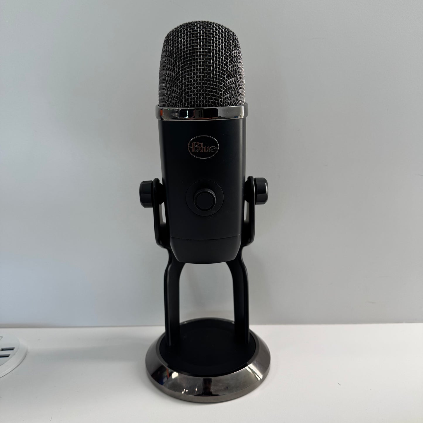 Logitech Blue Yeti X Microphone  A00104