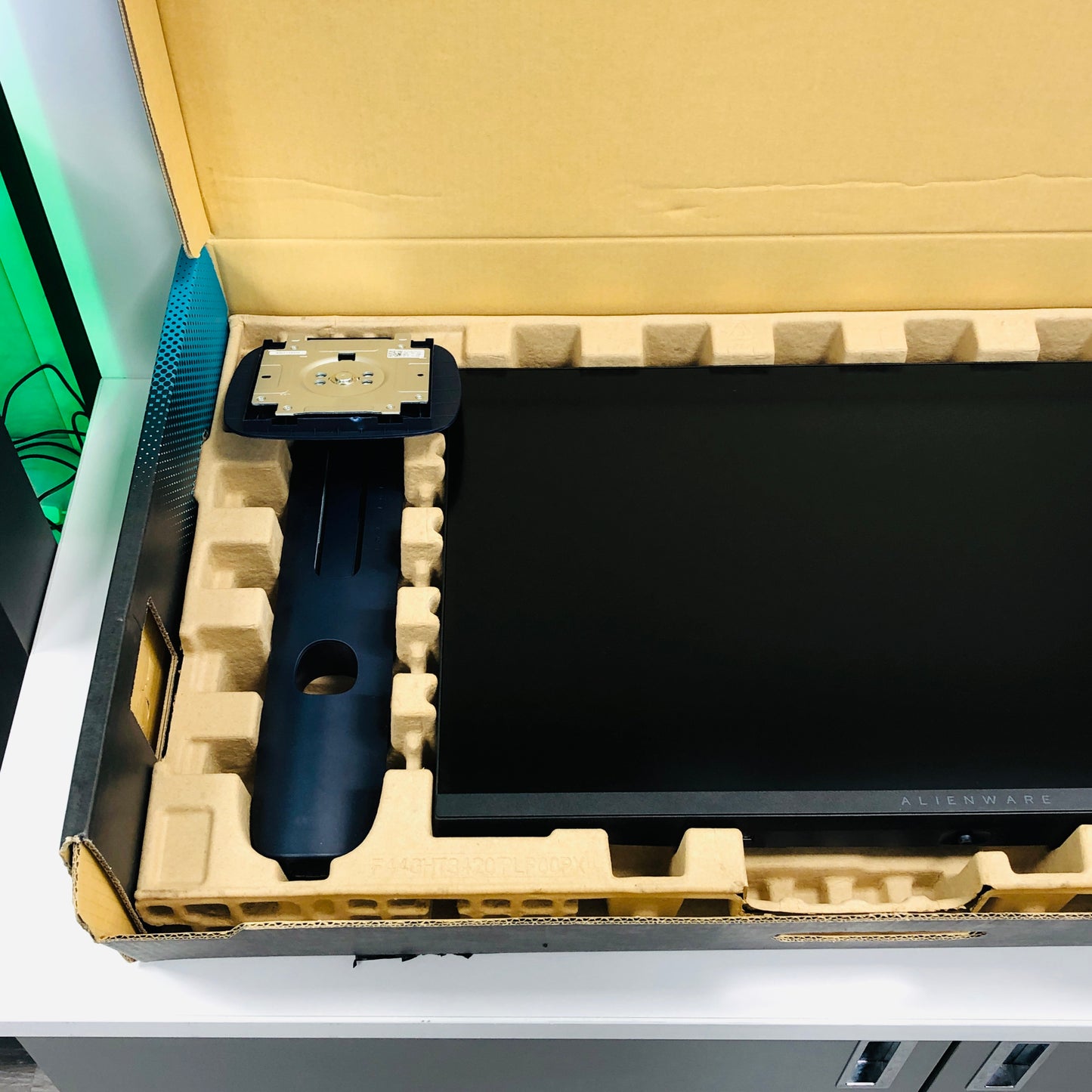 Alienware 27" AW2725DM Curved Monitor