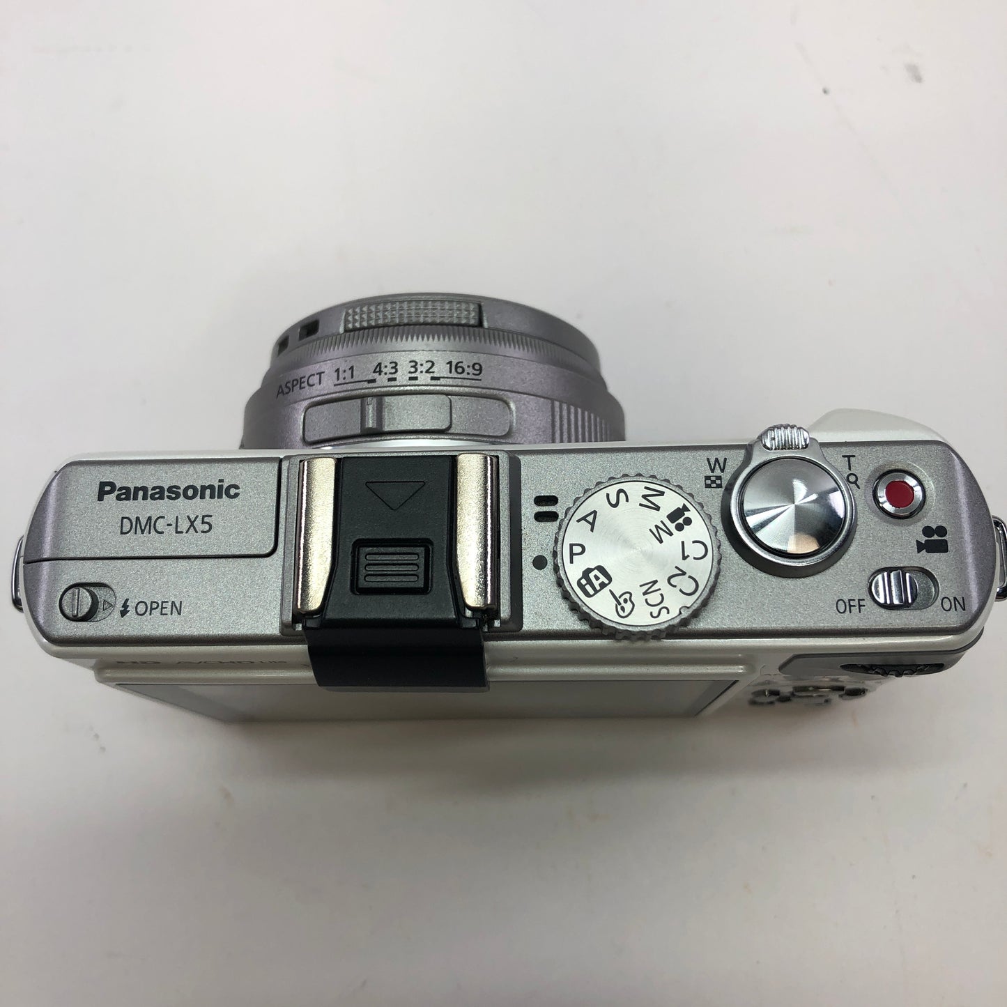 Panasonic Lumix DMC-LX5 DMC-LX5 10.1 Digital Camera Tested and Working