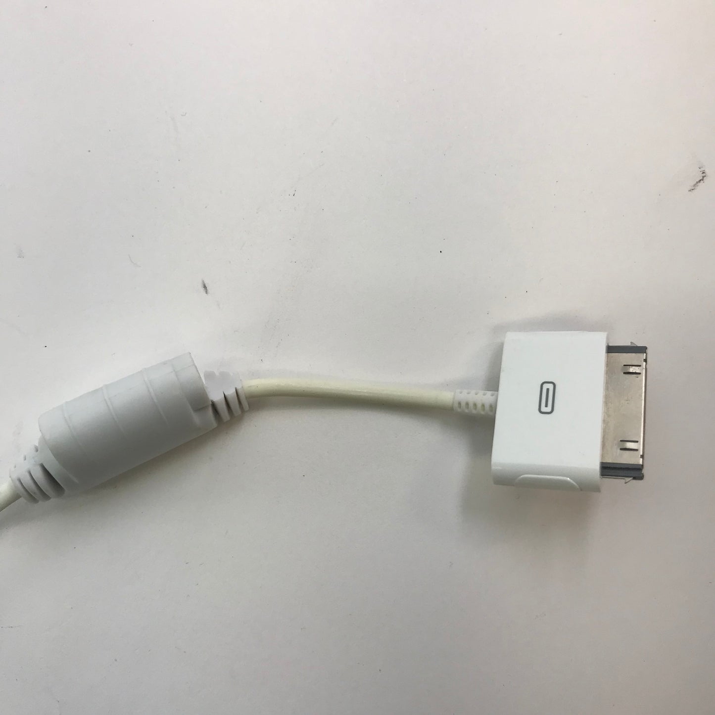 Lot of 19 - New Belkin Car Chargers for older iPhone/iPad F8V7067