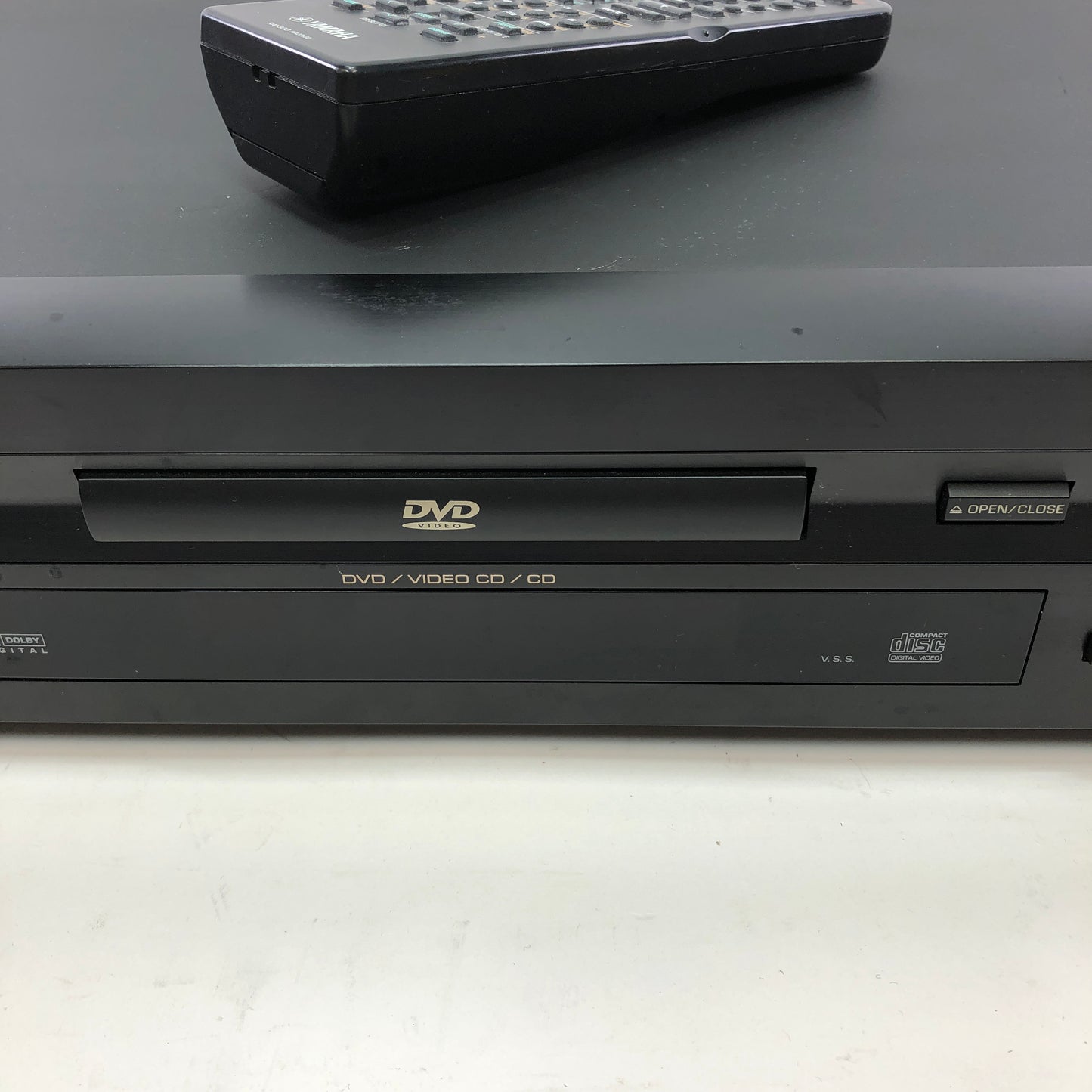 Yamaha DV-S5270 Natural Sound DVD/ Video CD/ CD Player w/ Remote