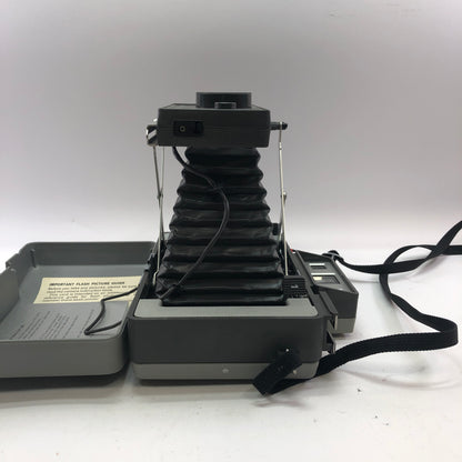 Polaroid 420 Automatic Land Camera